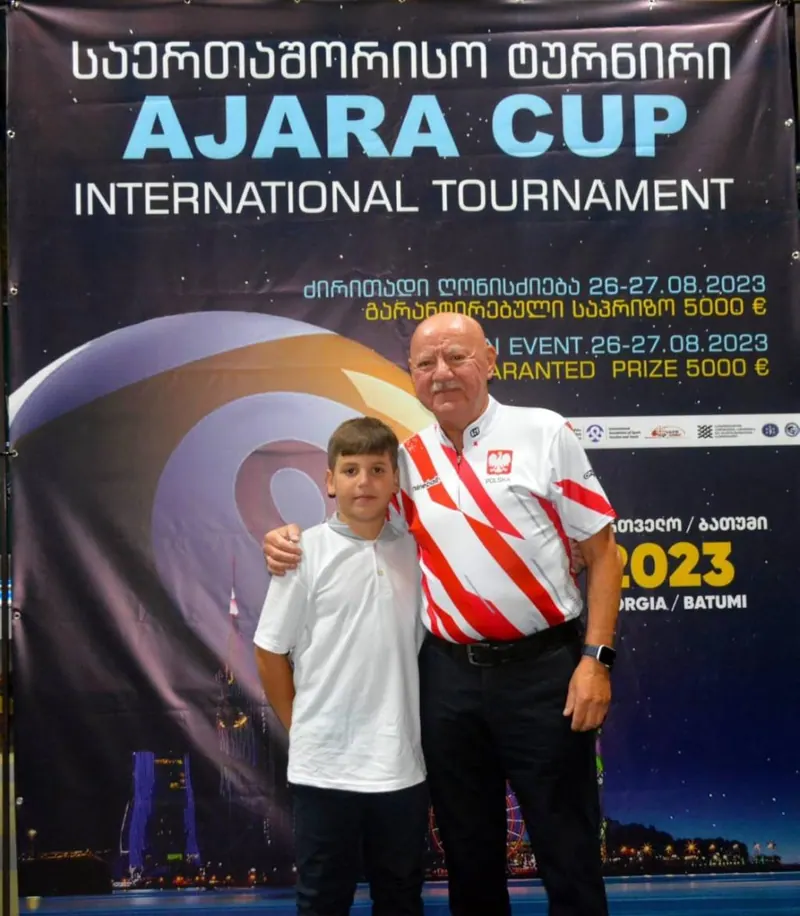 Самый старший и самый молодой участники турнира AJARA CUP.